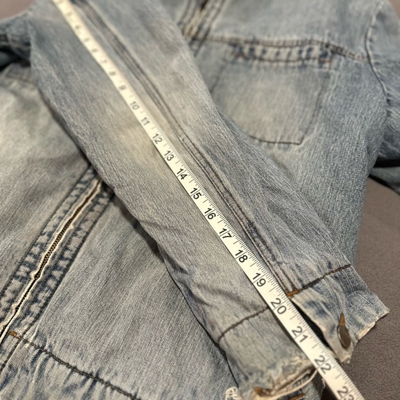 VTG 90s Men’s XL FCUK denim Faux Fur Lined Jacket. Light Wash. Distressed. - Picture 5 of 16